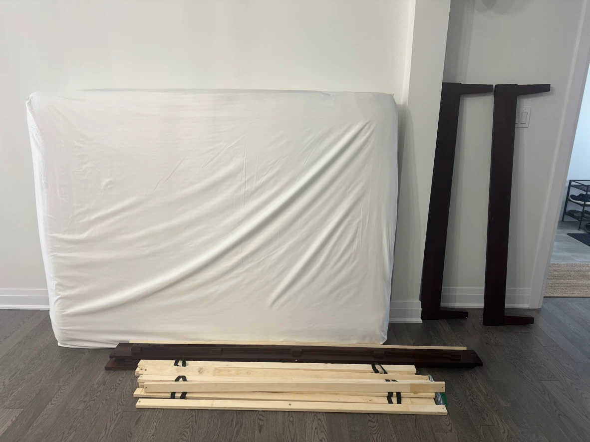 Tencel mattress with bed frame - photo 3