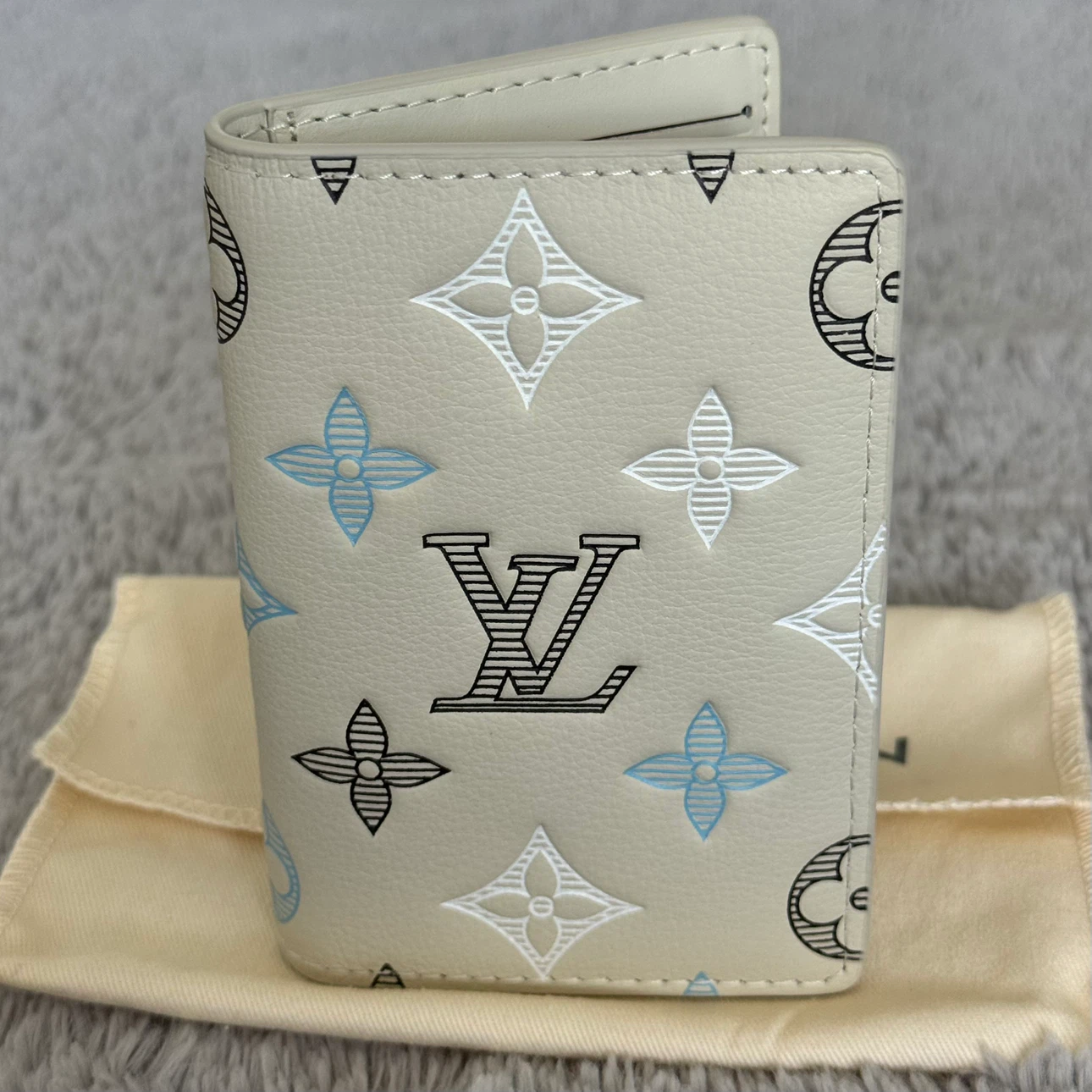 Louis Vuitton Monogram Card Holder