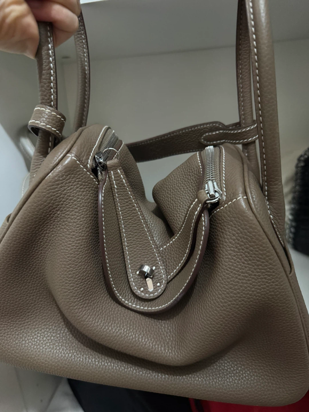 Lindy Bag - Taupe Leather - photo 2