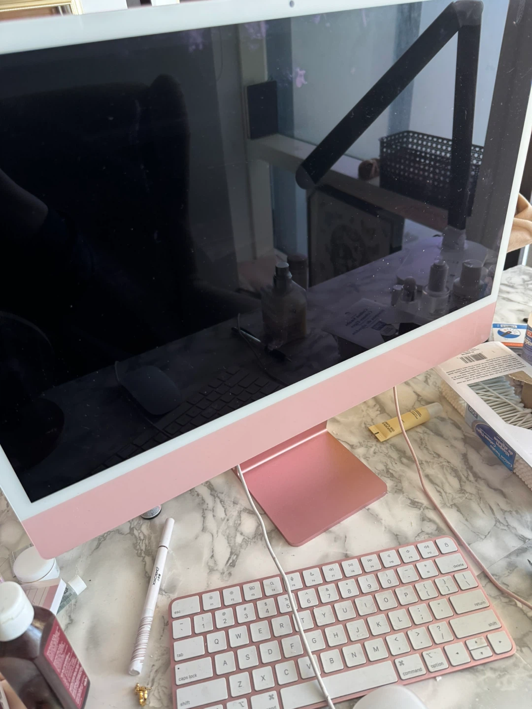 Pink Apple iMac 24-inch - photo 3