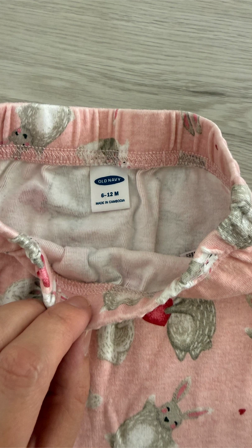 Adorable pair of baby girl bunny pants - photo 2