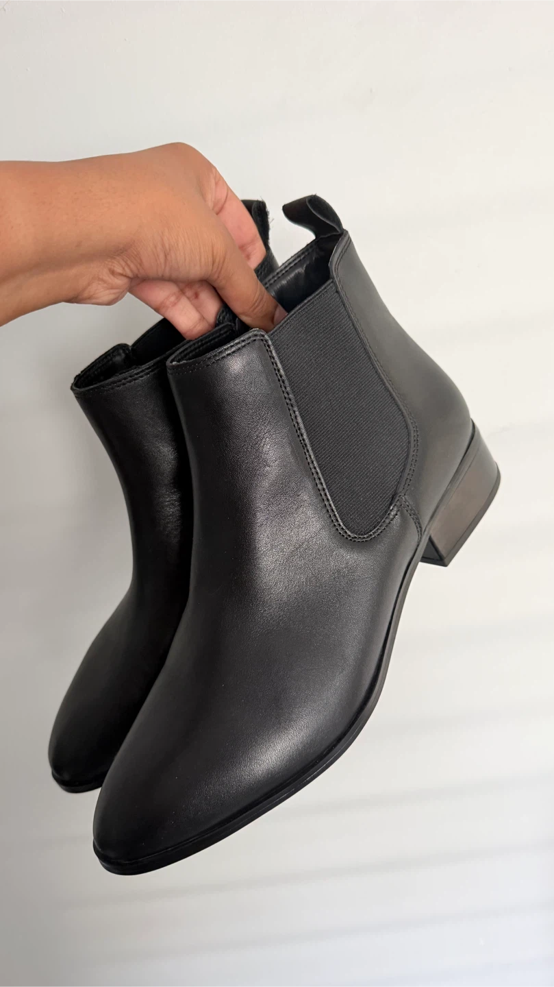 Brand New ALDO Black Leather Ankle Boots (Size 10 Womens)