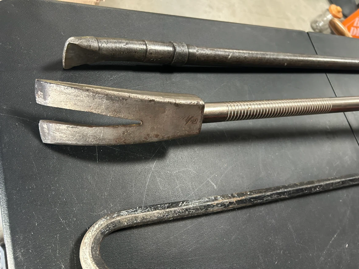 3 Heavy Duty Pry Bars - photo 4