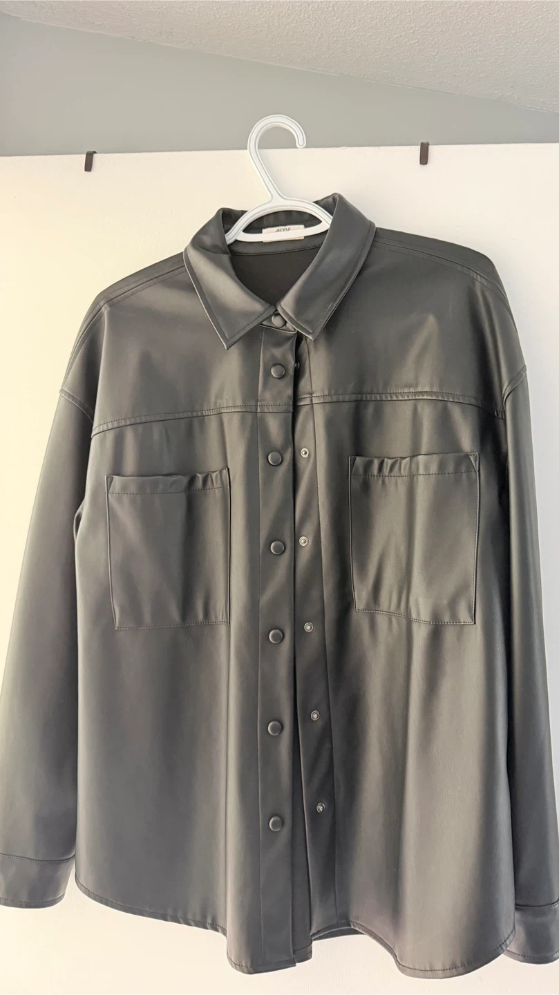 Ardene Women’s Black Faux Leather Shacket - photo 2