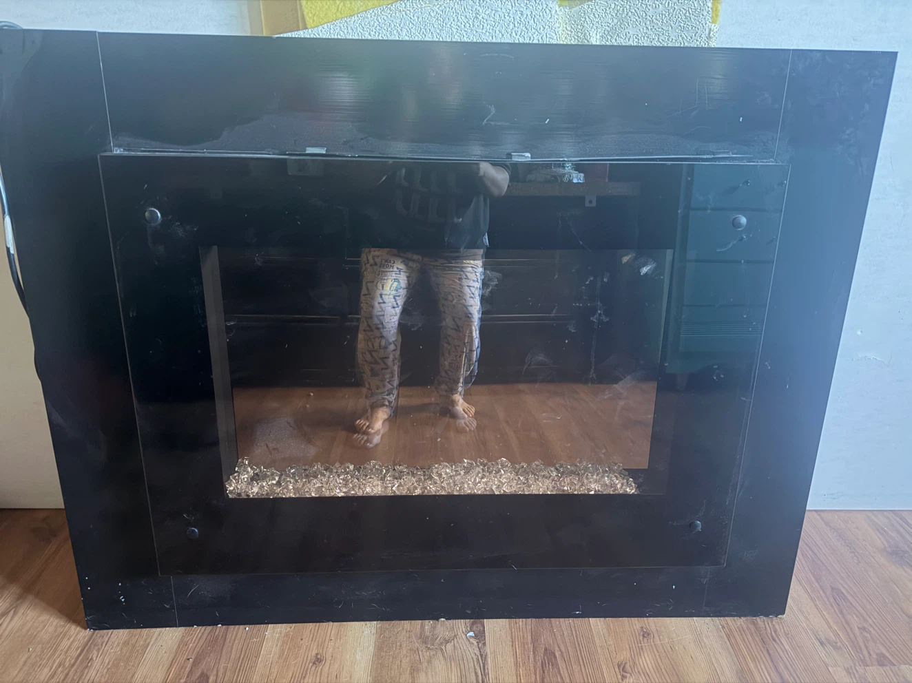 Wall mount fire place