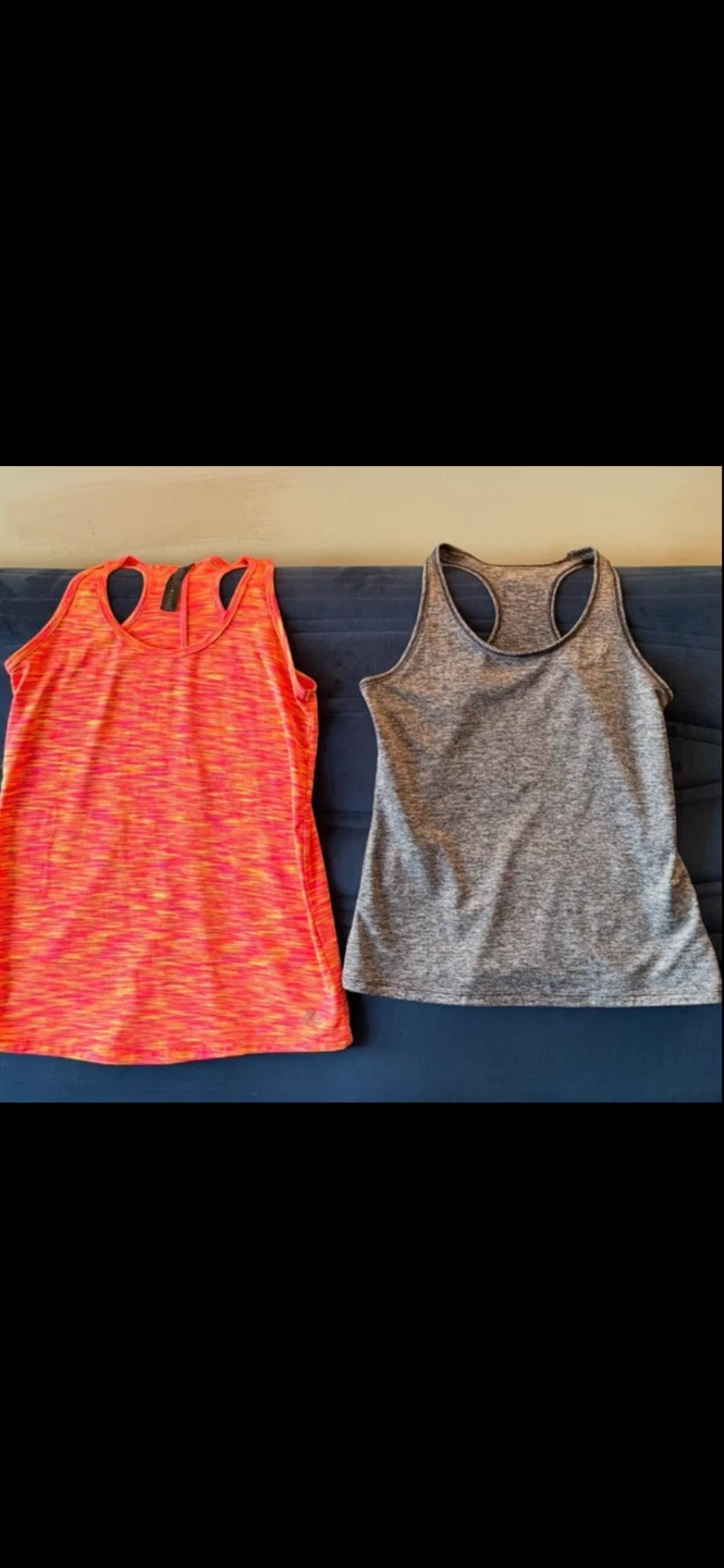 Set of 4 Athletic Tops - photo 2
