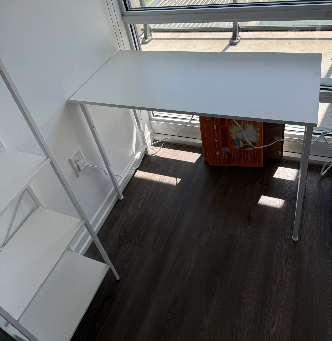 White computer and/or study desk - photo 2