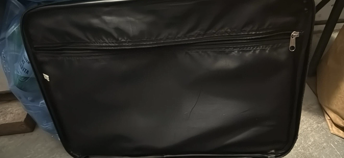 Black Carry And n Suitcase - photo 3