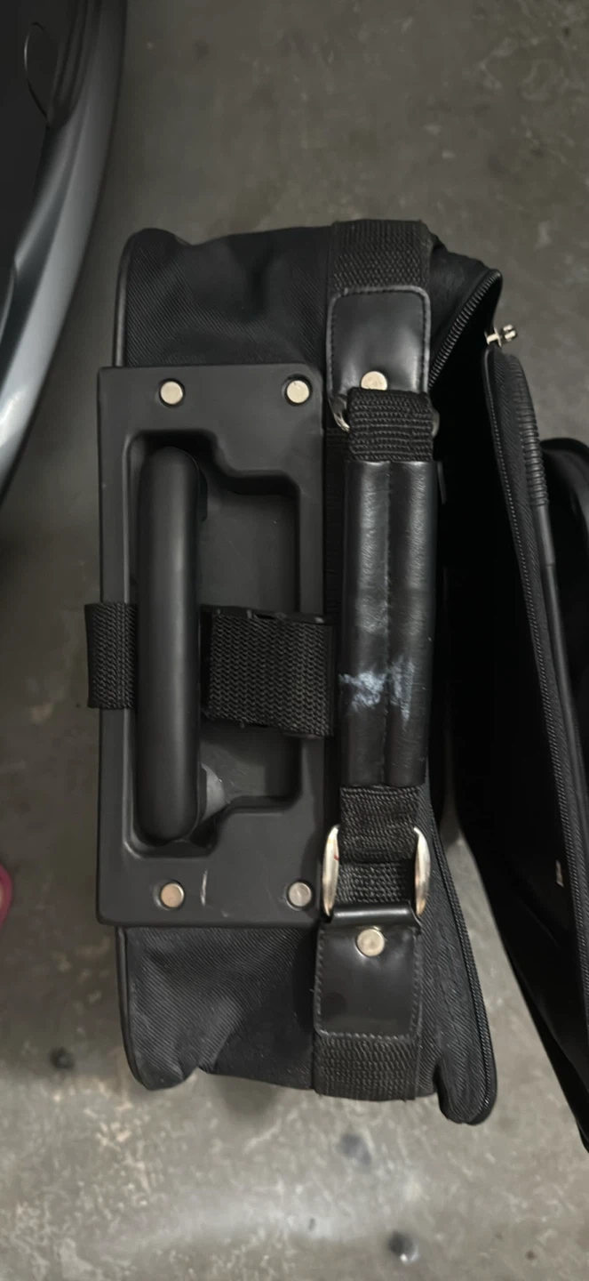 Black Carry And n Suitcase - photo 4