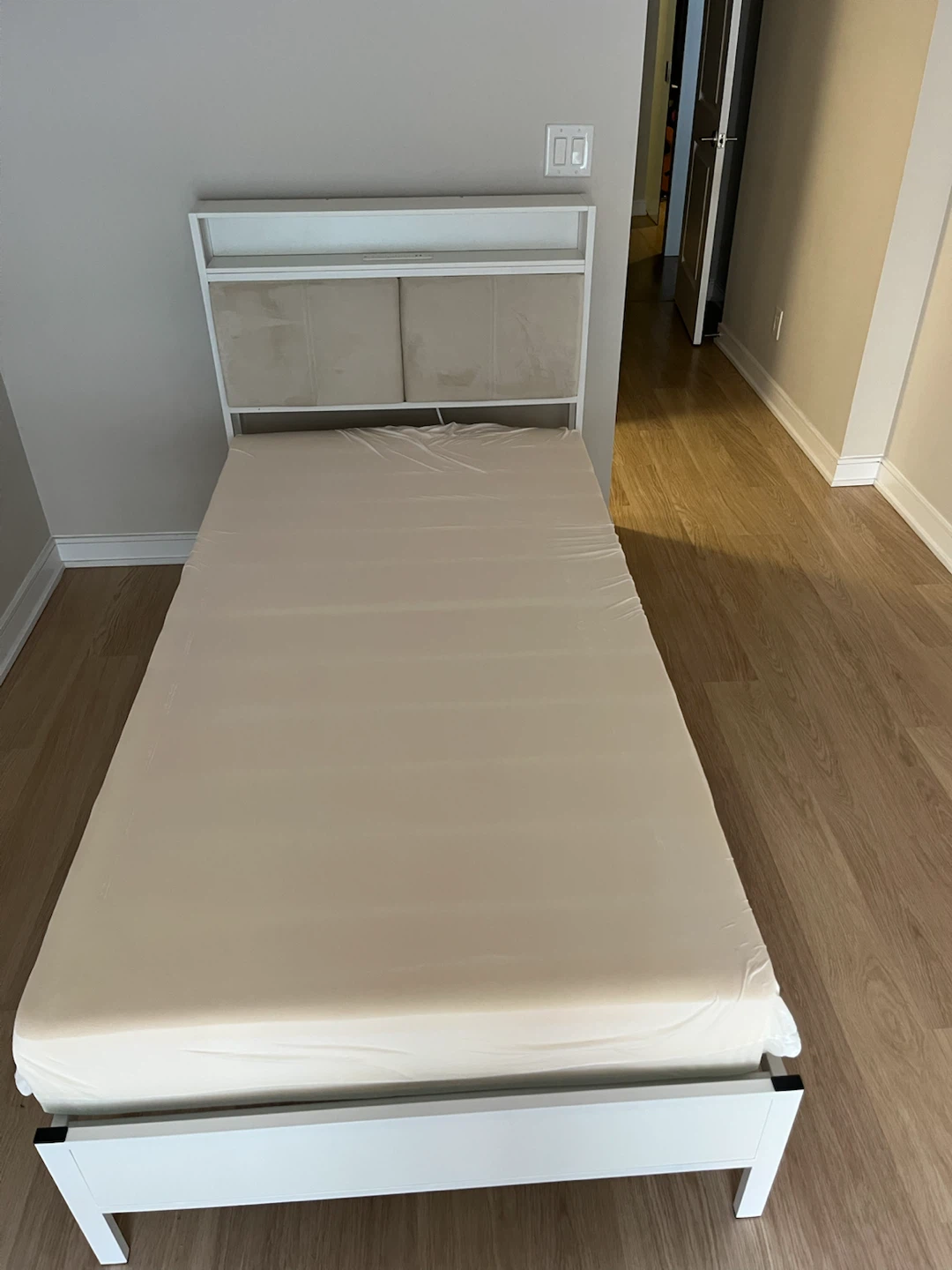White Twin Bed And Matress - photo 4