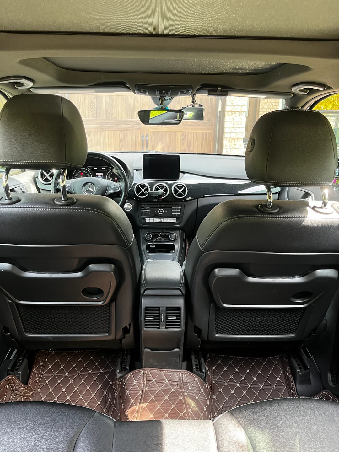 Mercedes-Benz B250 4MATIC - photo 5