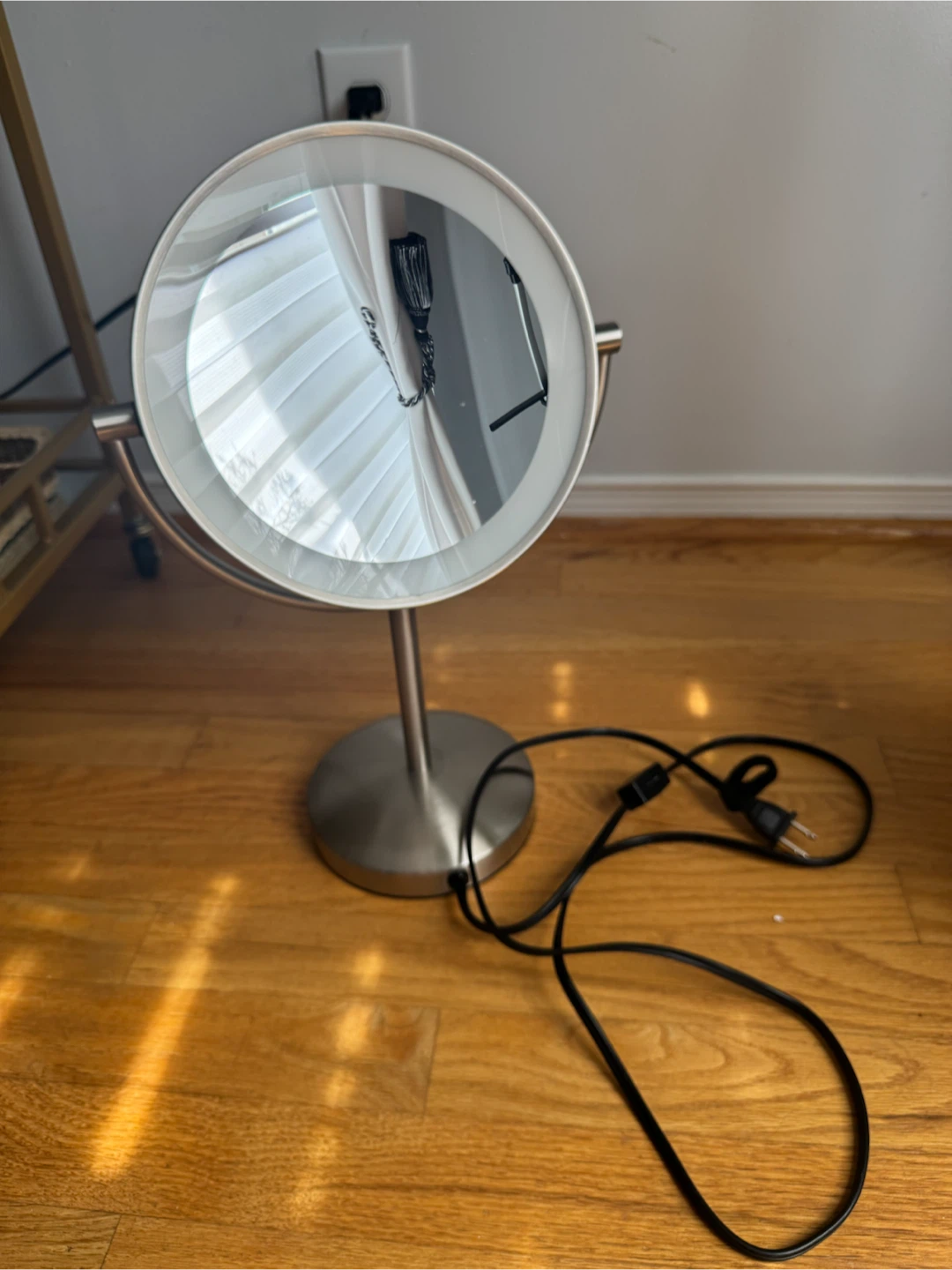 LED Vanity Mirror - photo 2