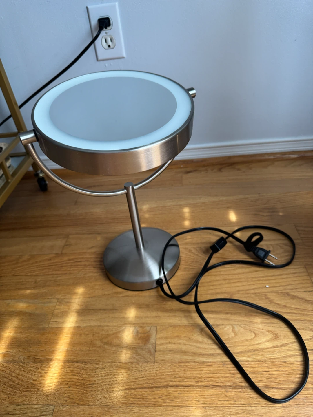 LED Vanity Mirror - photo 4