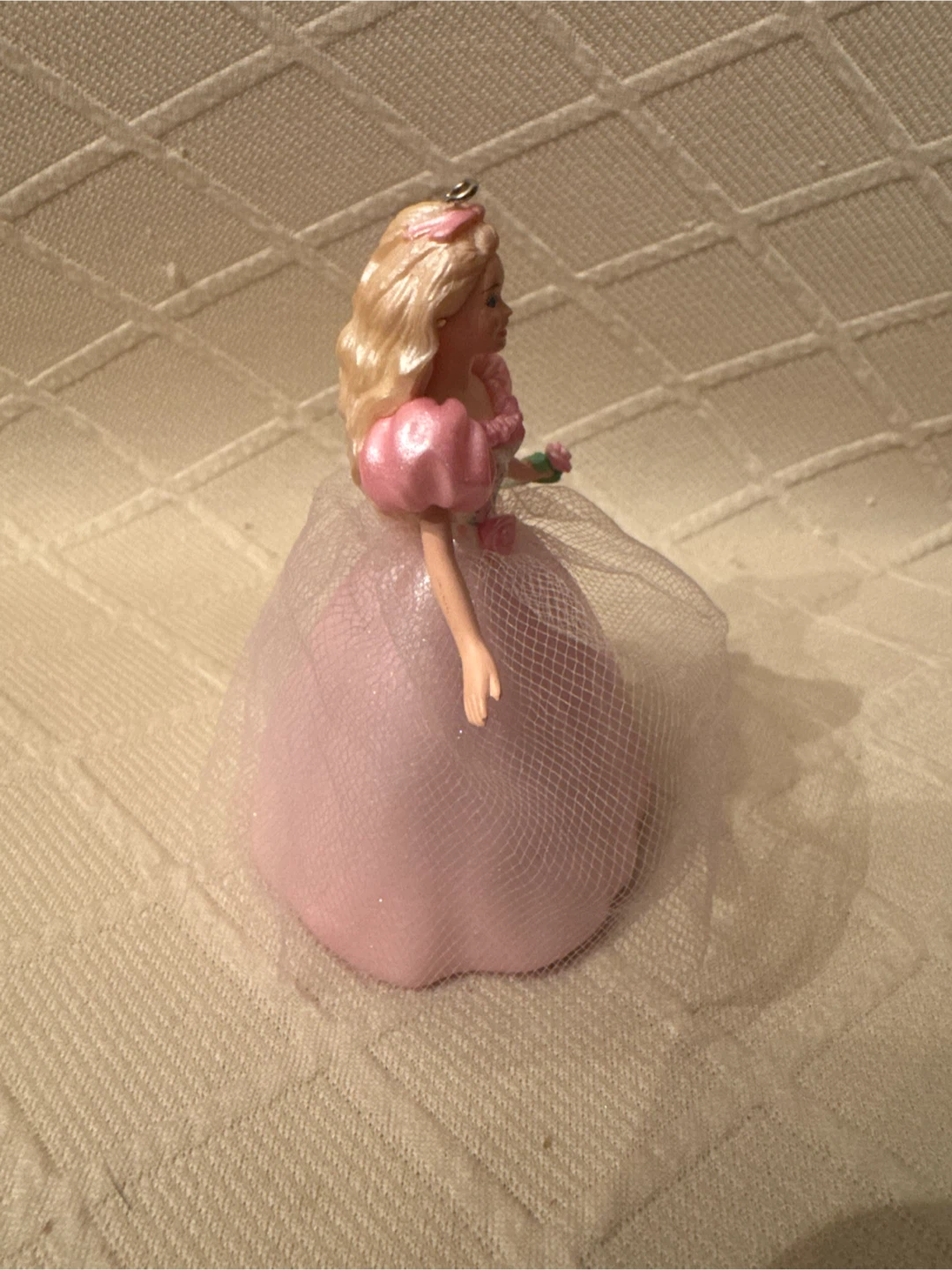 1996 Hallmark Keepsake Springtime Barbie Ornament - photo 5