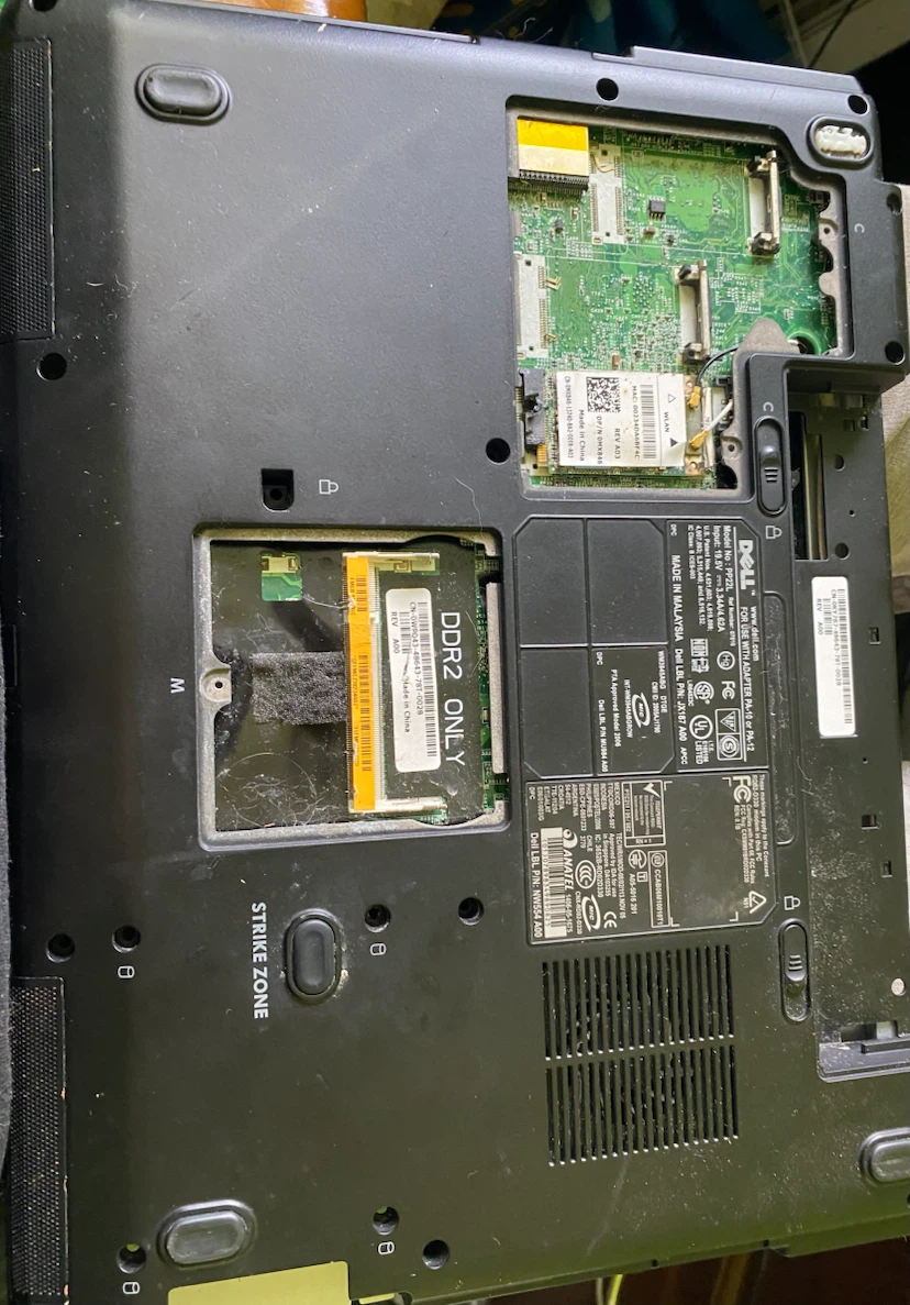 Dell Latitude PP22L Laptop READ DESCRIPTION