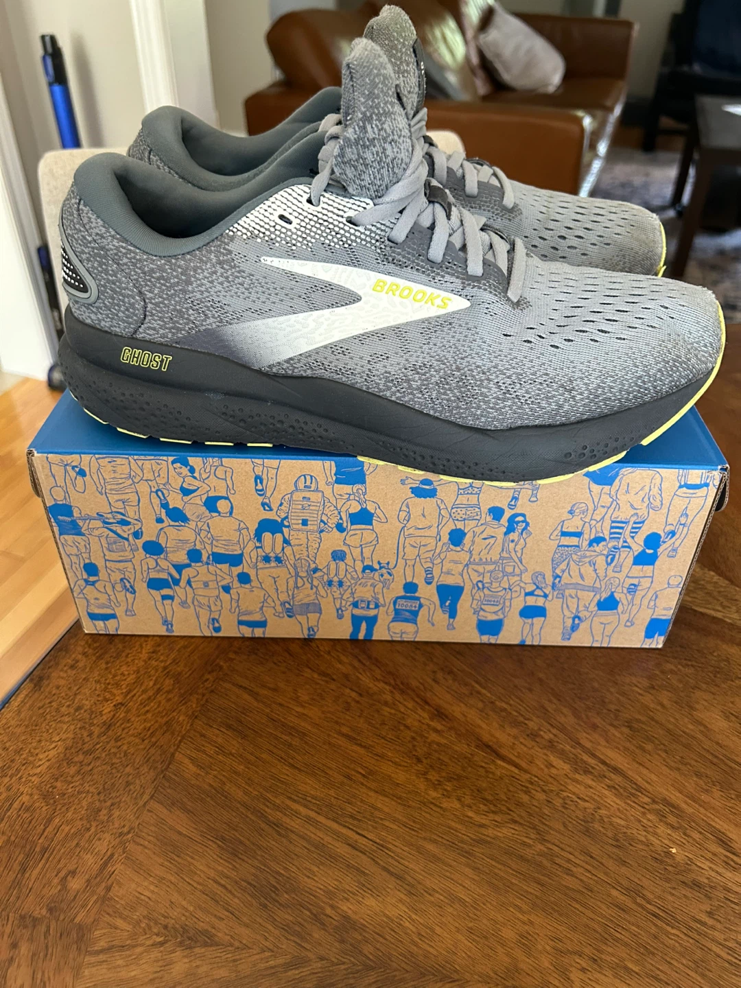 Brooks Ghost 16 Men’s Running Shoes – Size 9.5 2E