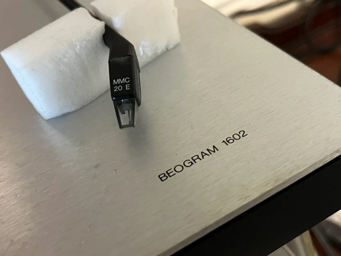 Bang & Olufsen Beogram 1602 Turntable