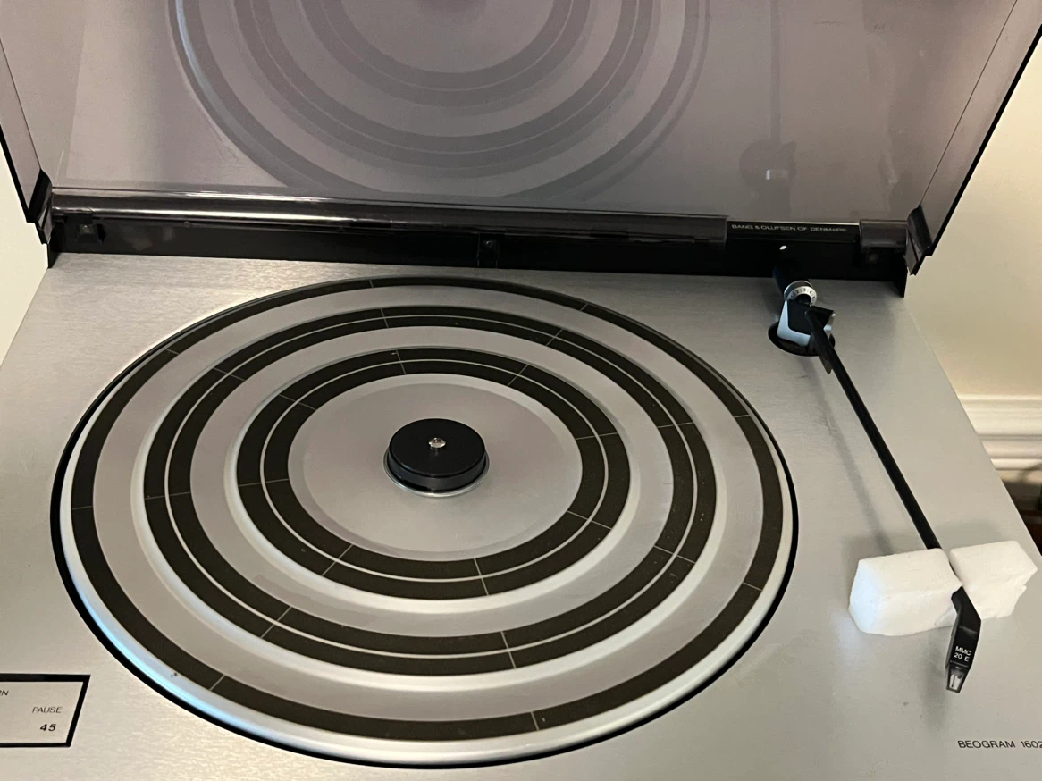 Bang & Olufsen Beogram 1602 Turntable - photo 2