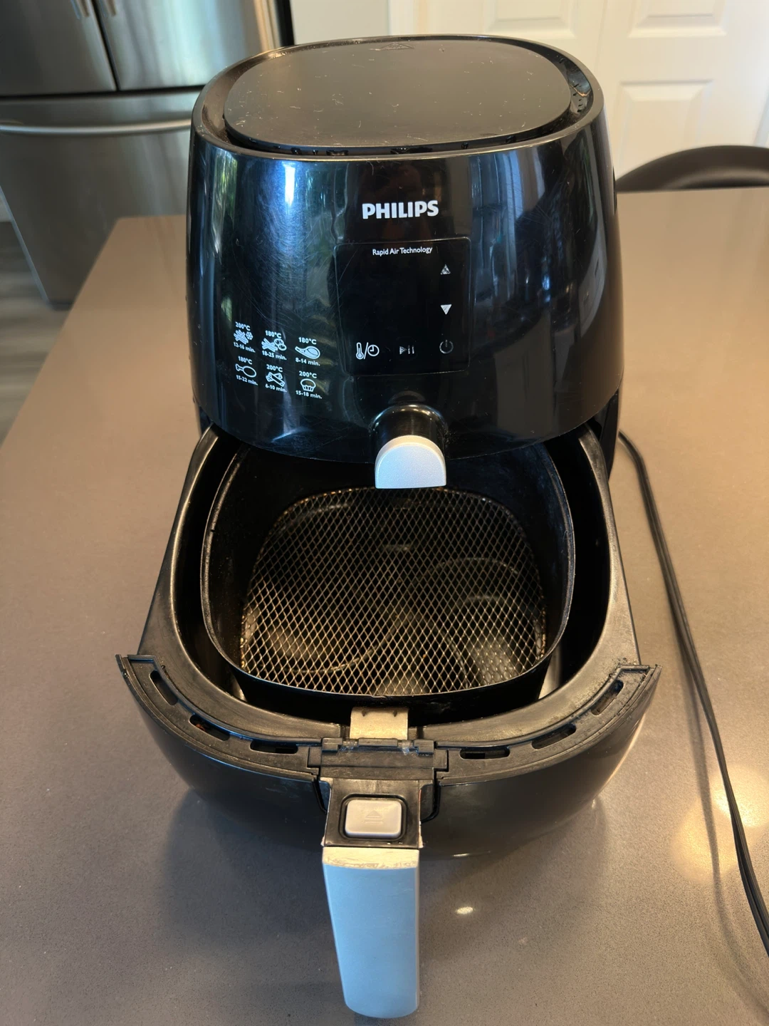 Philips Rapid Air Technology Air Fryer - photo 2