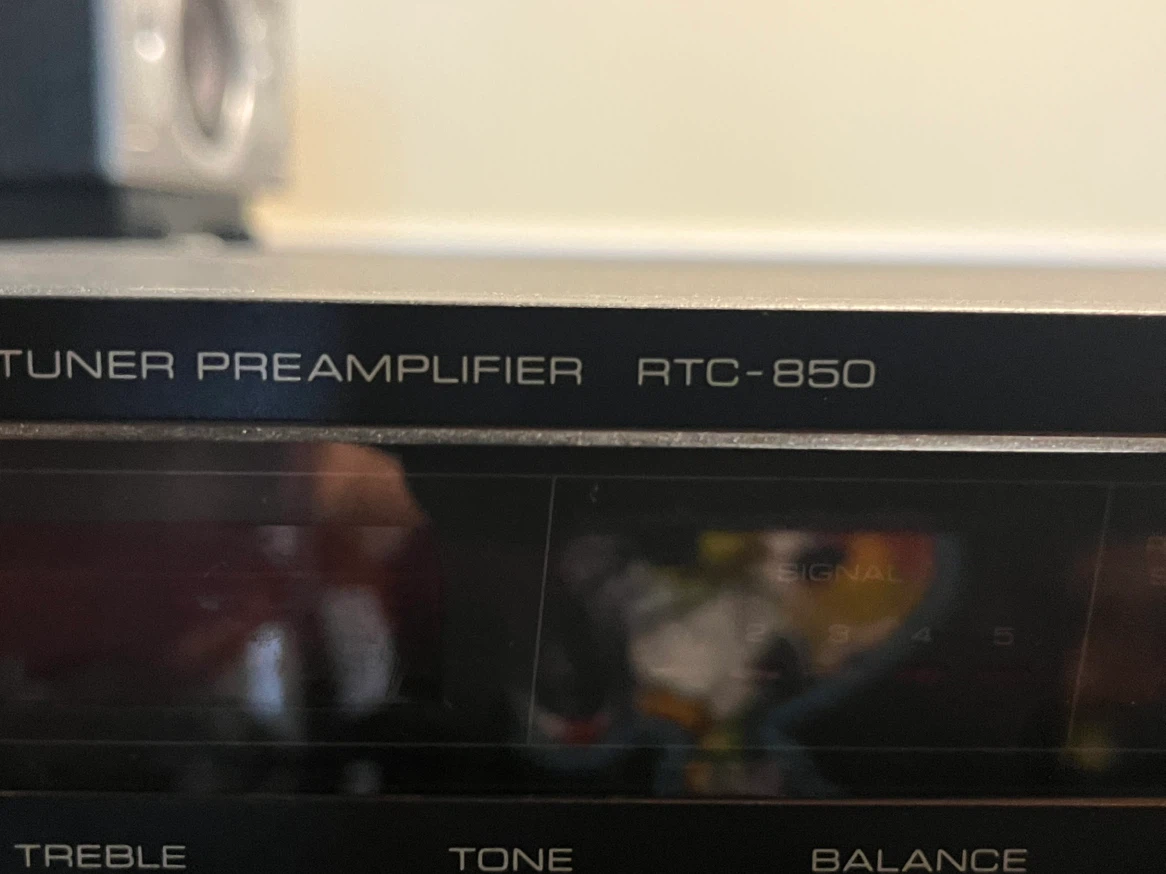 Rotel AM/FM Stereo Tuner Preamplifier RTC-850