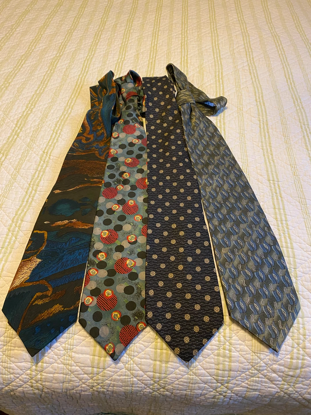 ELEGANT MENS TIES