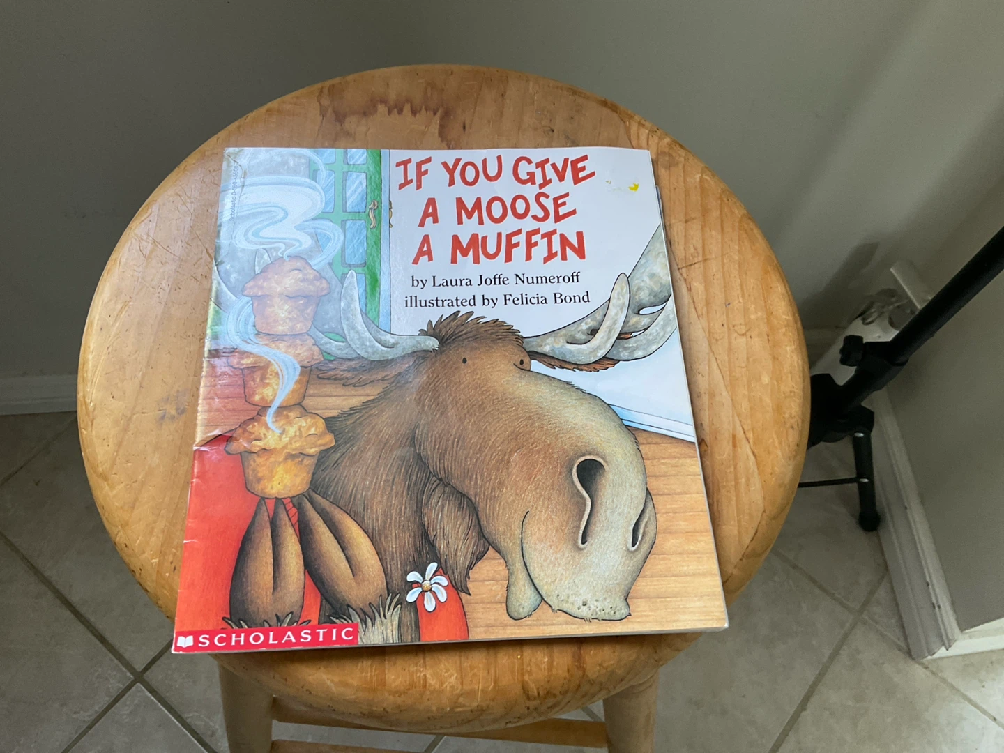 Set of 5 Children's Storybooks - photo 2