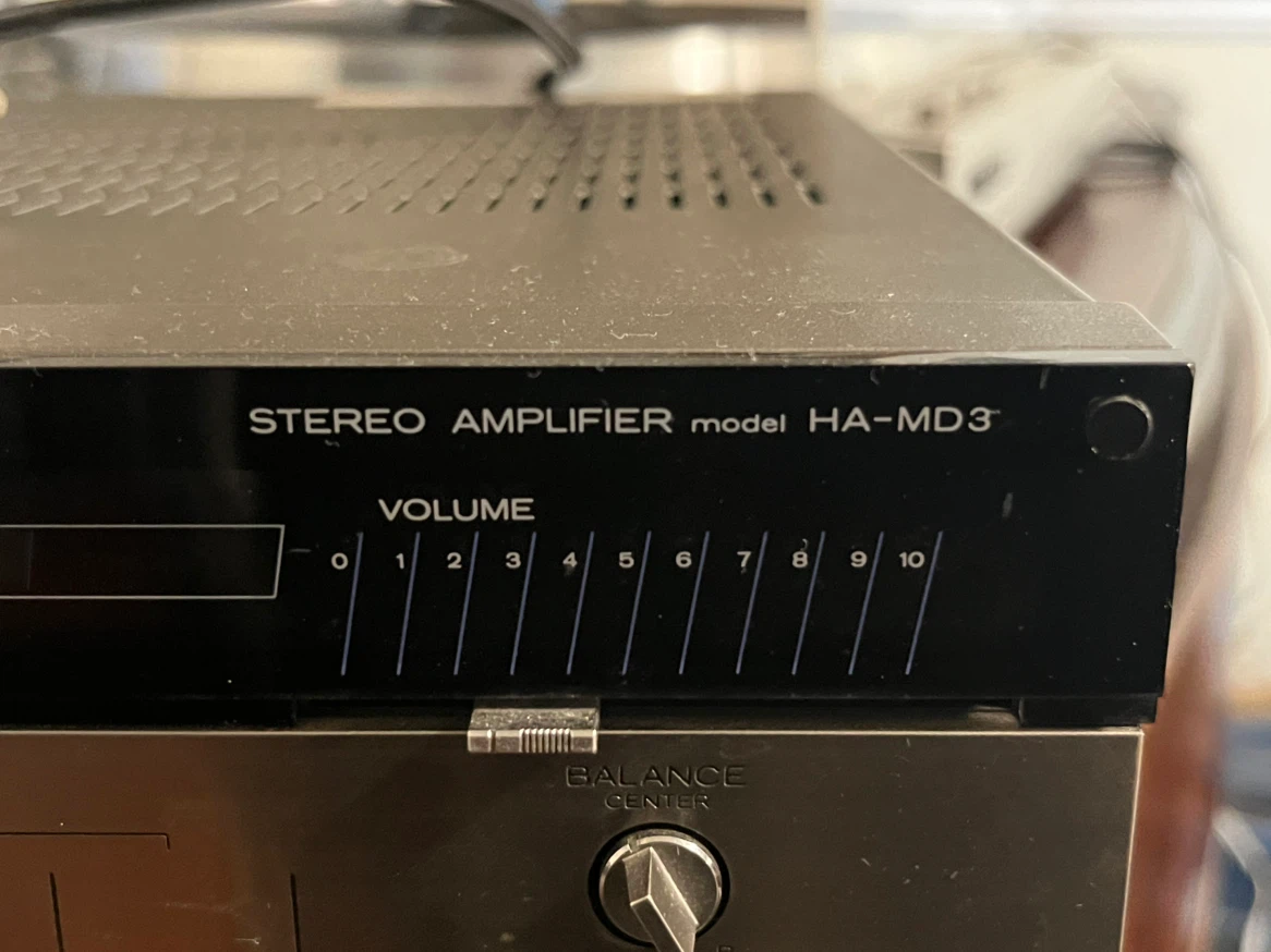 Hitachi Stereo Amplifier Model HA-MD3