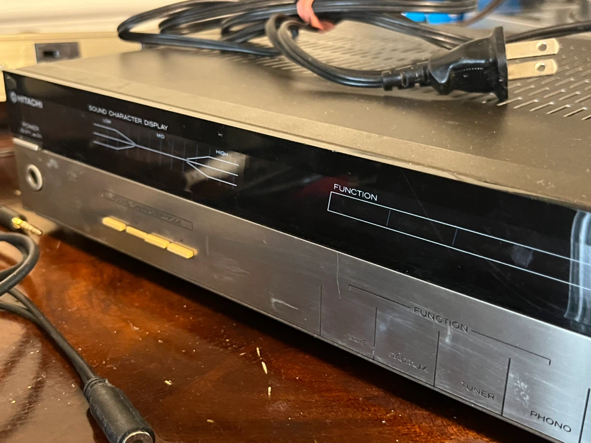 Hitachi Stereo Amplifier Model HA-MD3 - photo 2