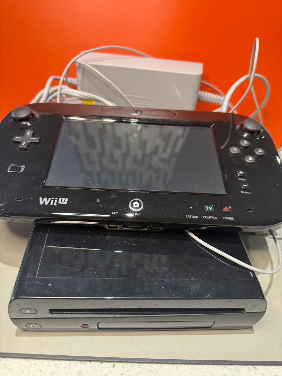 Excellent Condition Nintendo Wii U With Box! - photo 4