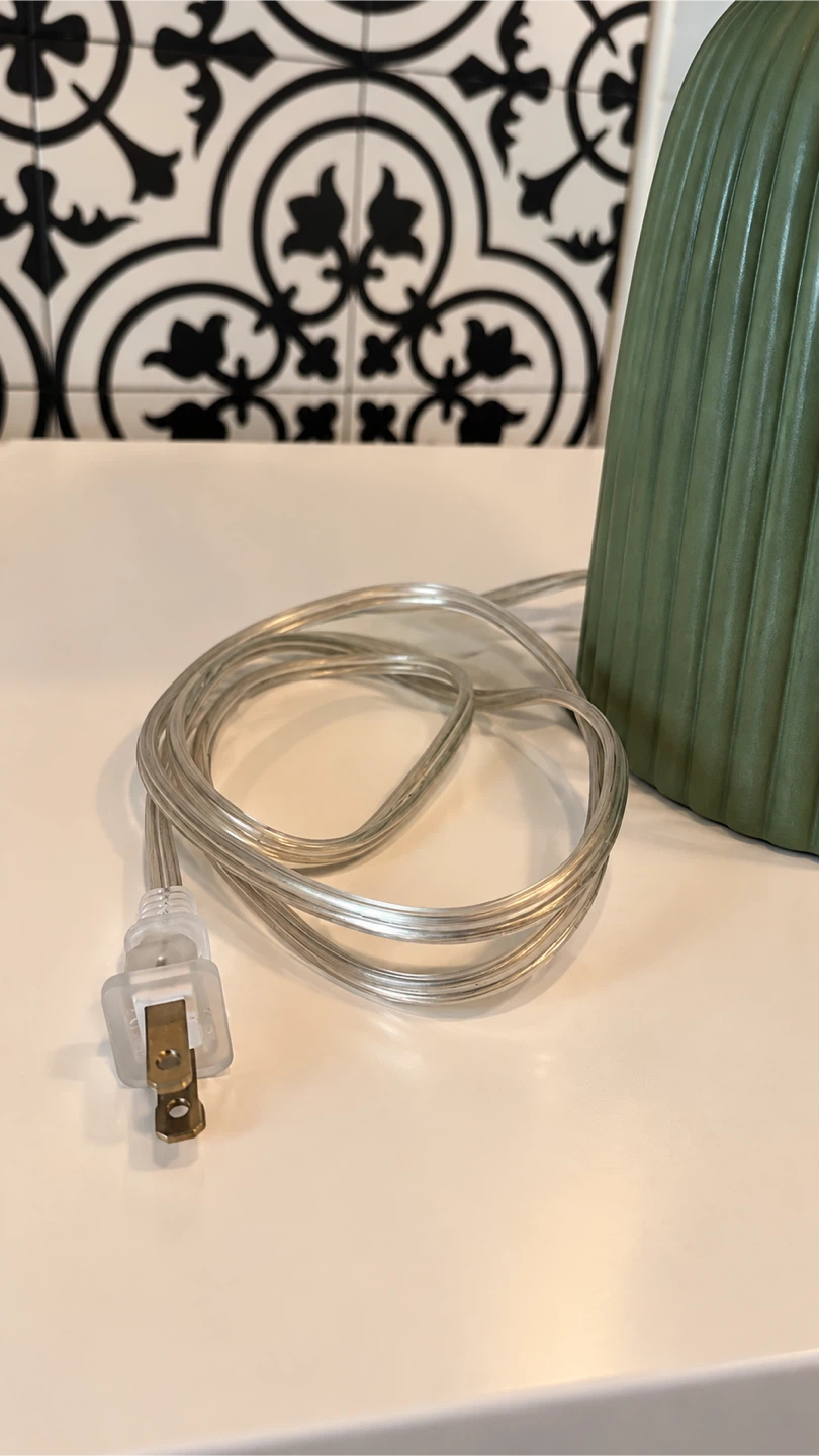 Green Ribbed Ceramic Table Lamp - photo 3