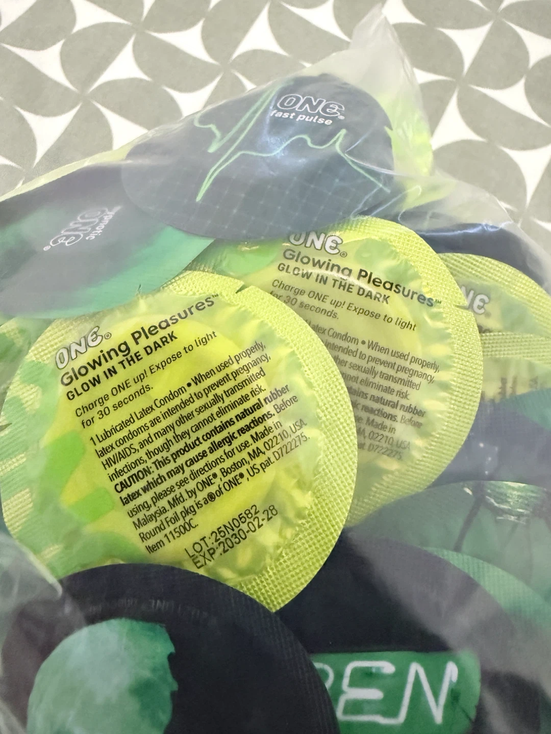 150 ONE Glowing Pleasures Condoms
