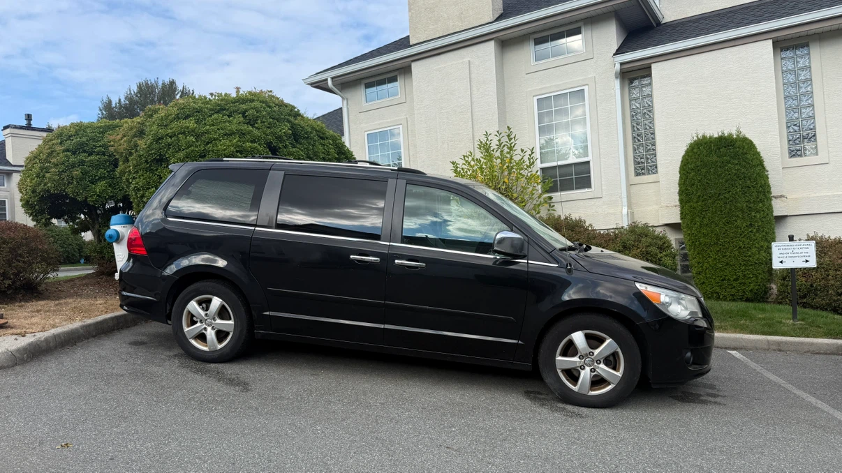 Minivan - RARE 4.0L V6 ENGINE 2010 VW Routan - Camper / Work Van - photo 2