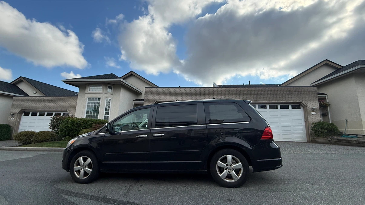 Minivan - RARE 4.0L V6 ENGINE 2010 VW Routan - Camper / Work Van - photo 4