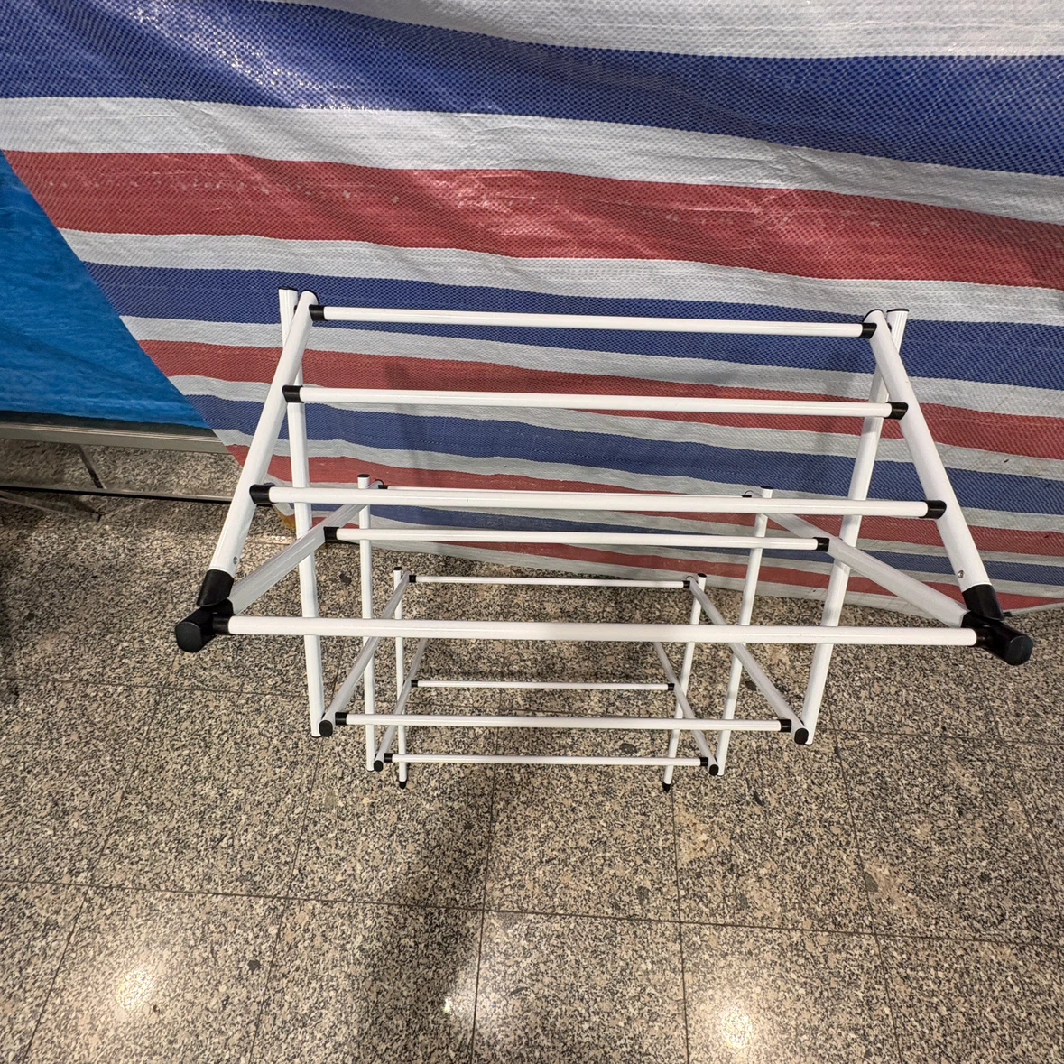 Collapsible White Laundry Drying Rack - photo 2