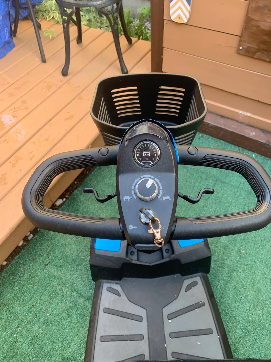 Pride Mobility Zero Turn 8 Blue Mobility Scooter
