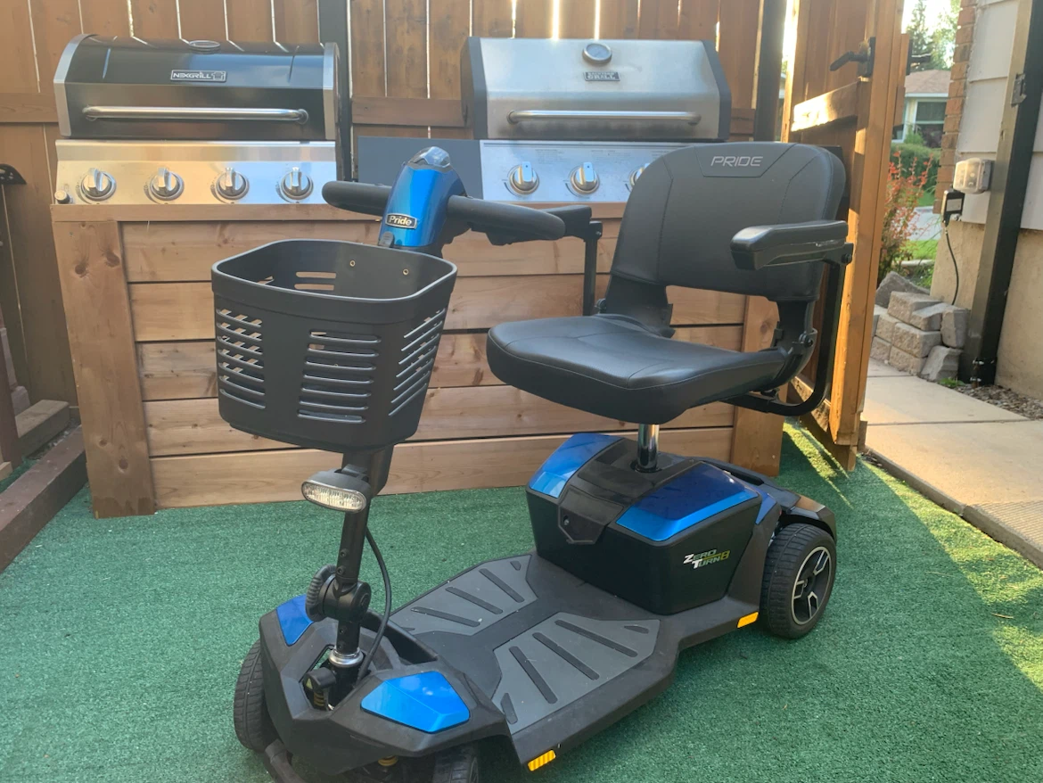Pride Mobility Zero Turn 8 Blue Mobility Scooter - photo 3