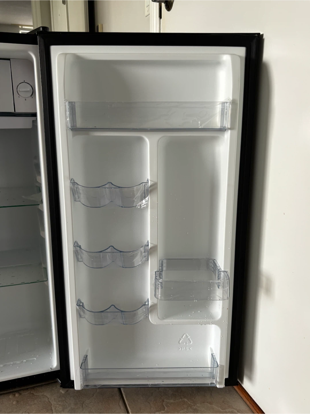 🧊 Mini Fridge for Sale! 😊 - photo 3