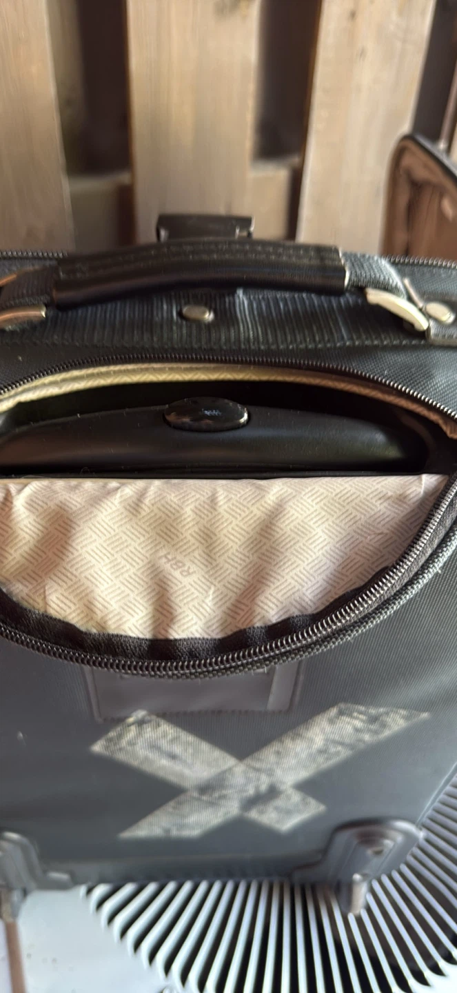 Carry on suitcase - photo 5