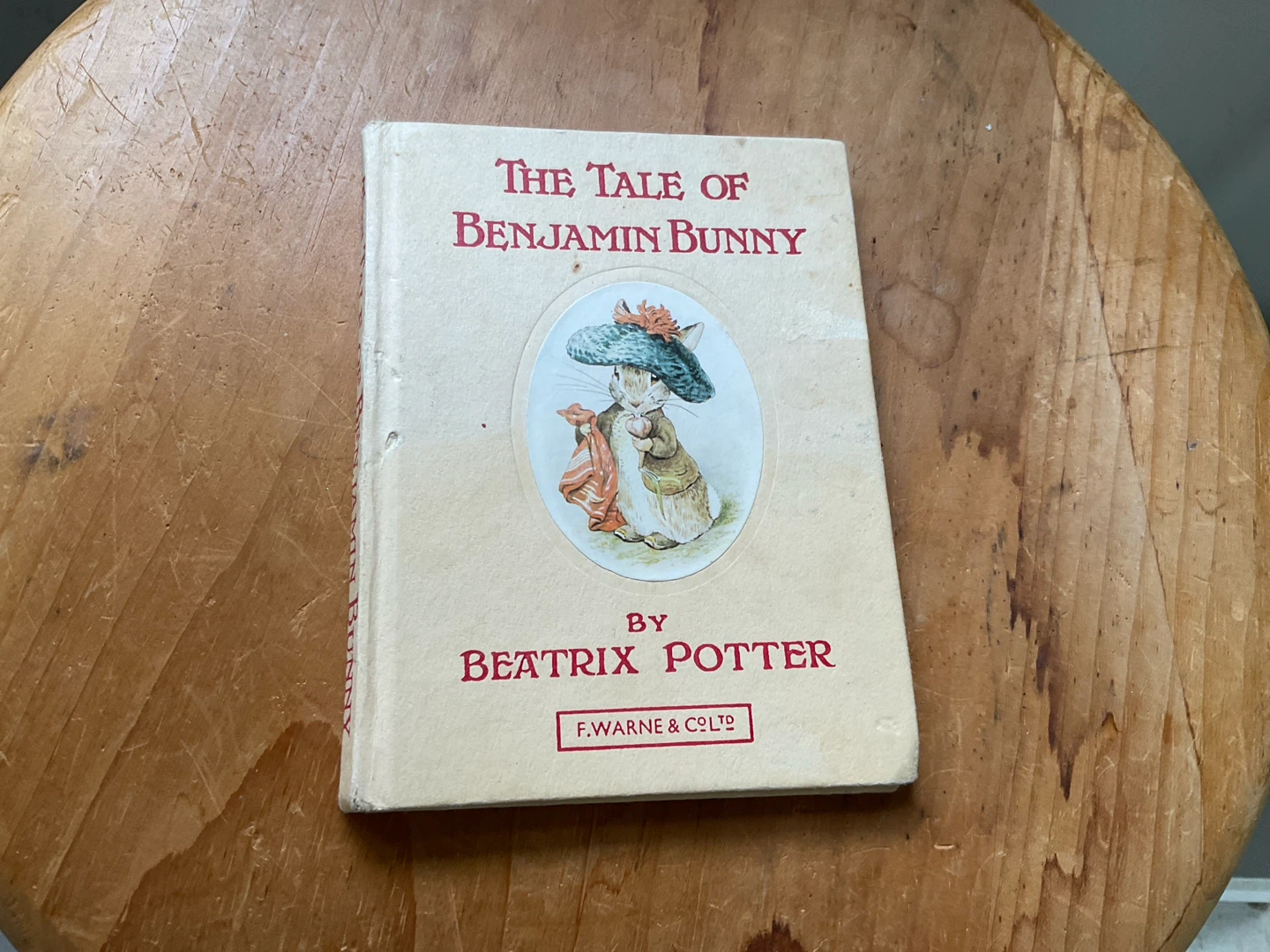 Set of 4 Assorted Children's Books and a colouring book - photo 2