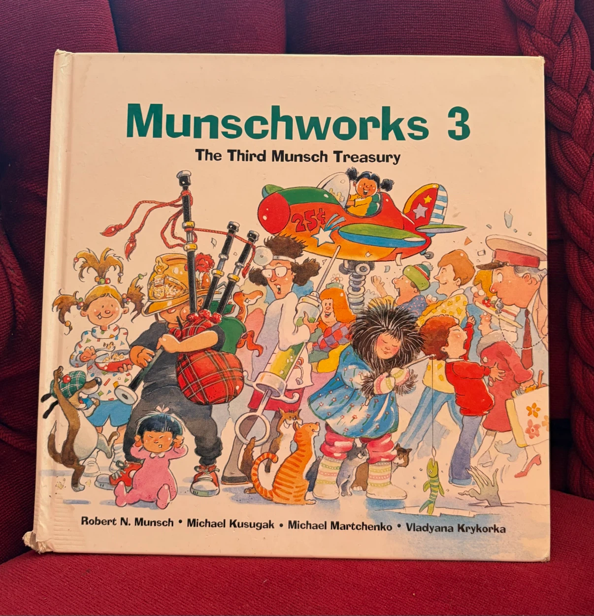 Munschworks 3: The Third Munsch Treasury