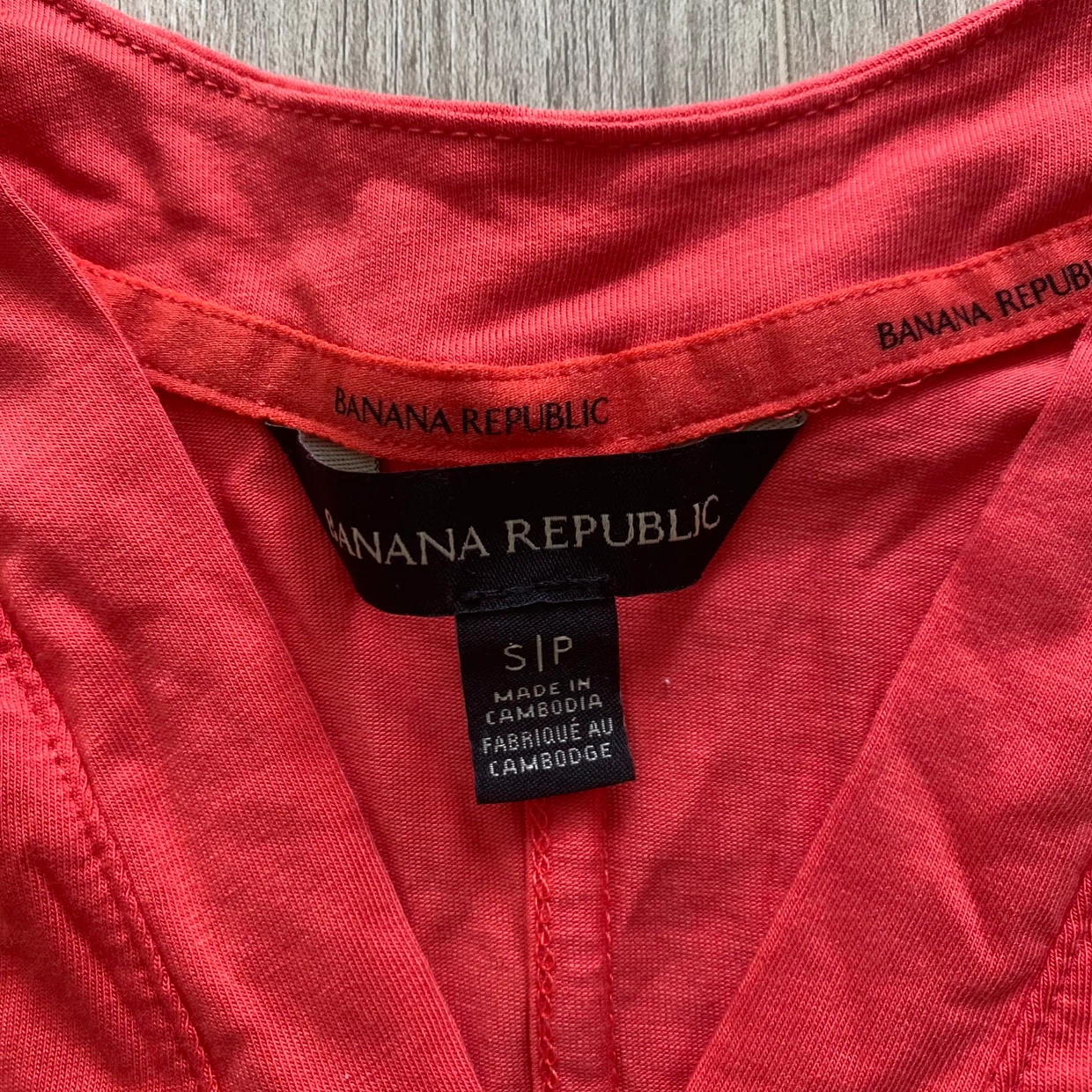 Banana Republic Coral V-Neck Top - photo 2