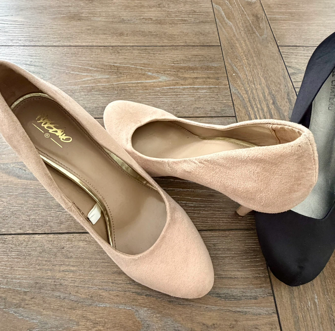 Two Pairs of Women's Heels - Mossimo and Le Château - photo 3