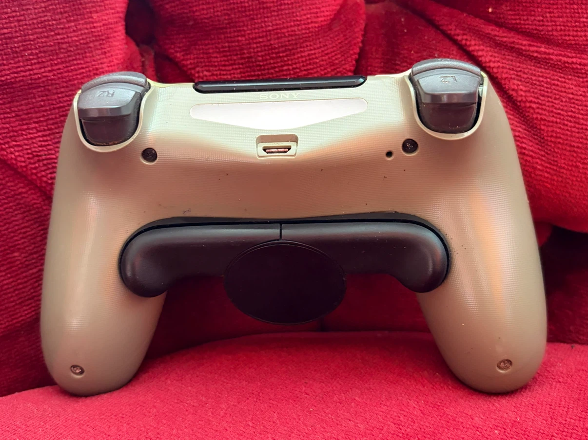 Equipped Sony PlayStation 4 DualShock 4 Camouflage Controller - photo 2
