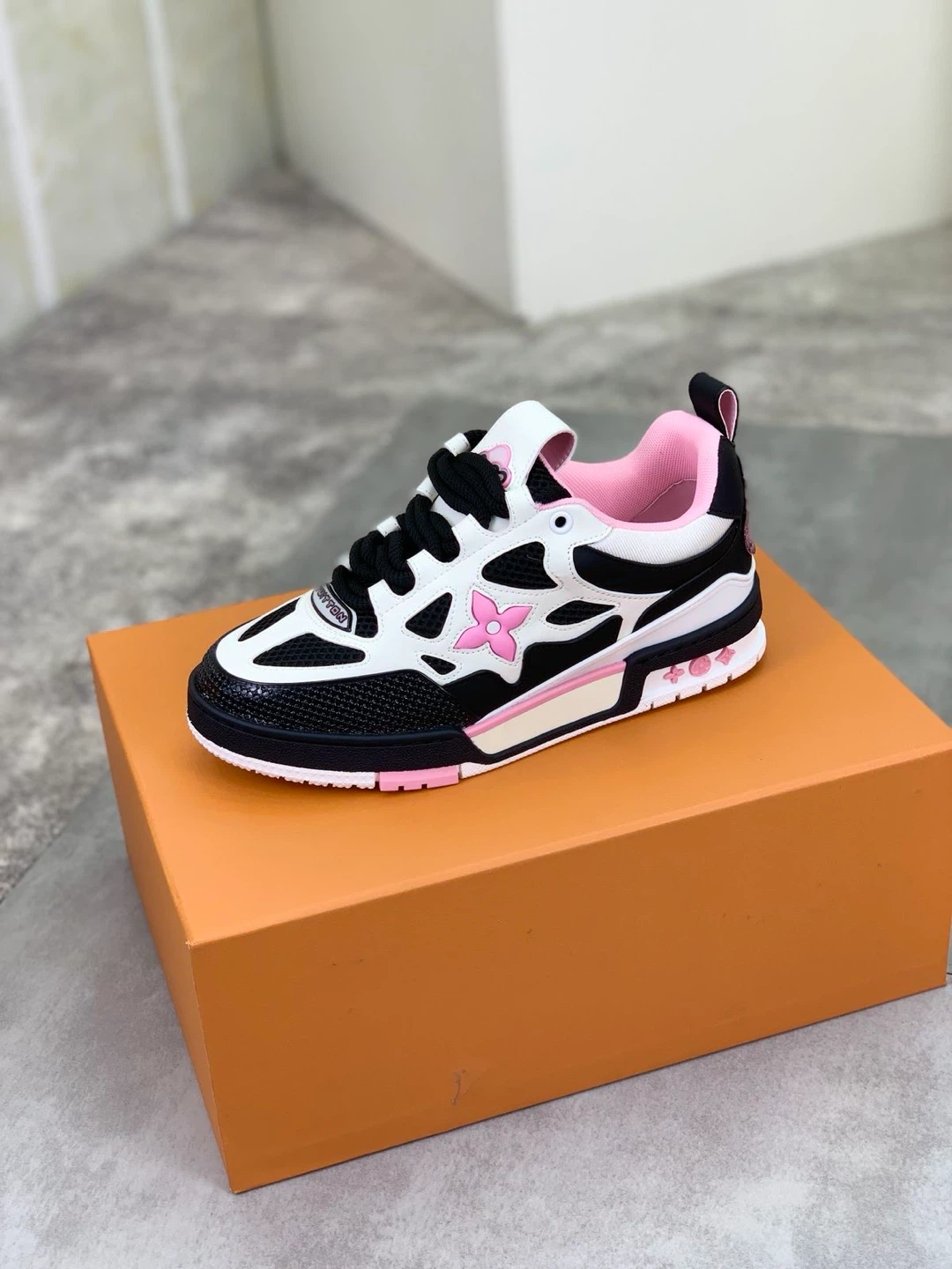 Louis Vuitton Skate Sneakers Black and Pink - photo 3