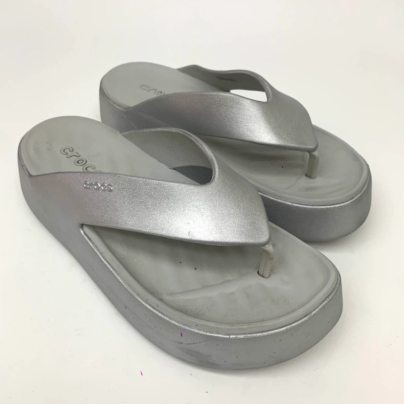 Women’s Platform Flip Flops Size 6 Silver Sandals Shoes Footwear