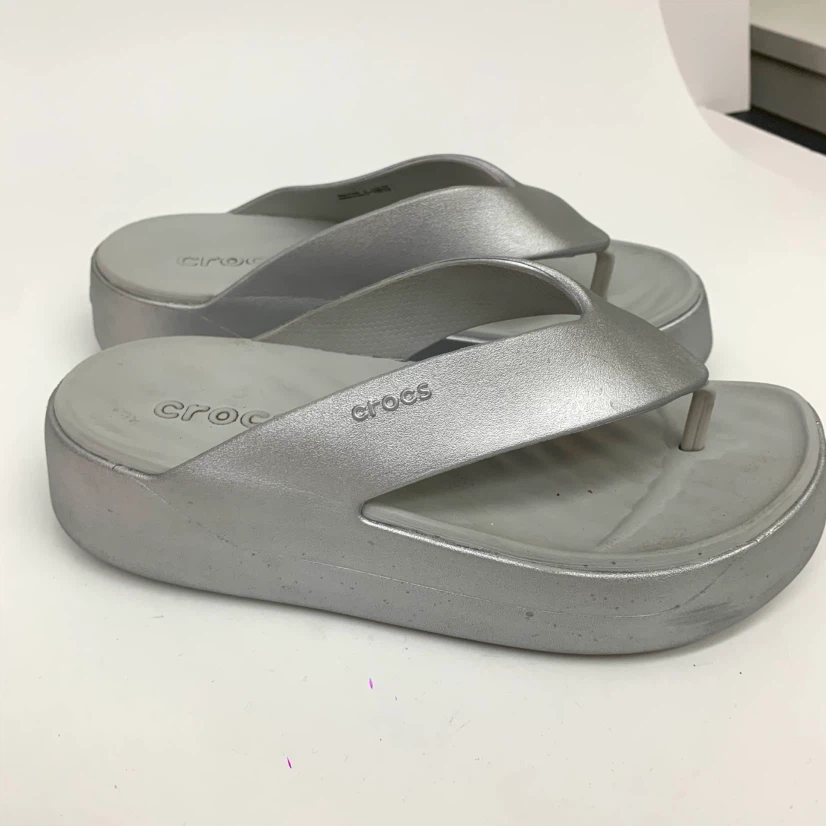 Women’s Platform Flip Flops Size 6 Silver Sandals Shoes Footwear - photo 3