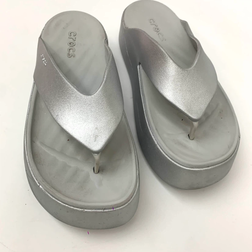 Women’s Platform Flip Flops Size 6 Silver Sandals Shoes Footwear - photo 4