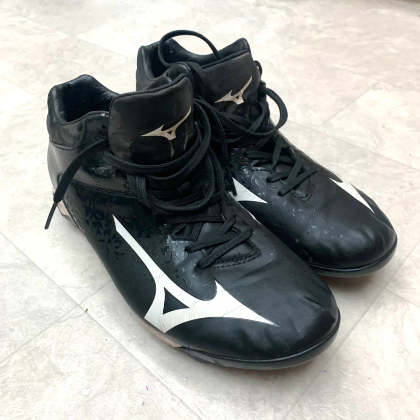 Men’s Baseball Cleats Size 9.5 Black White Outdoor Sports Shoes