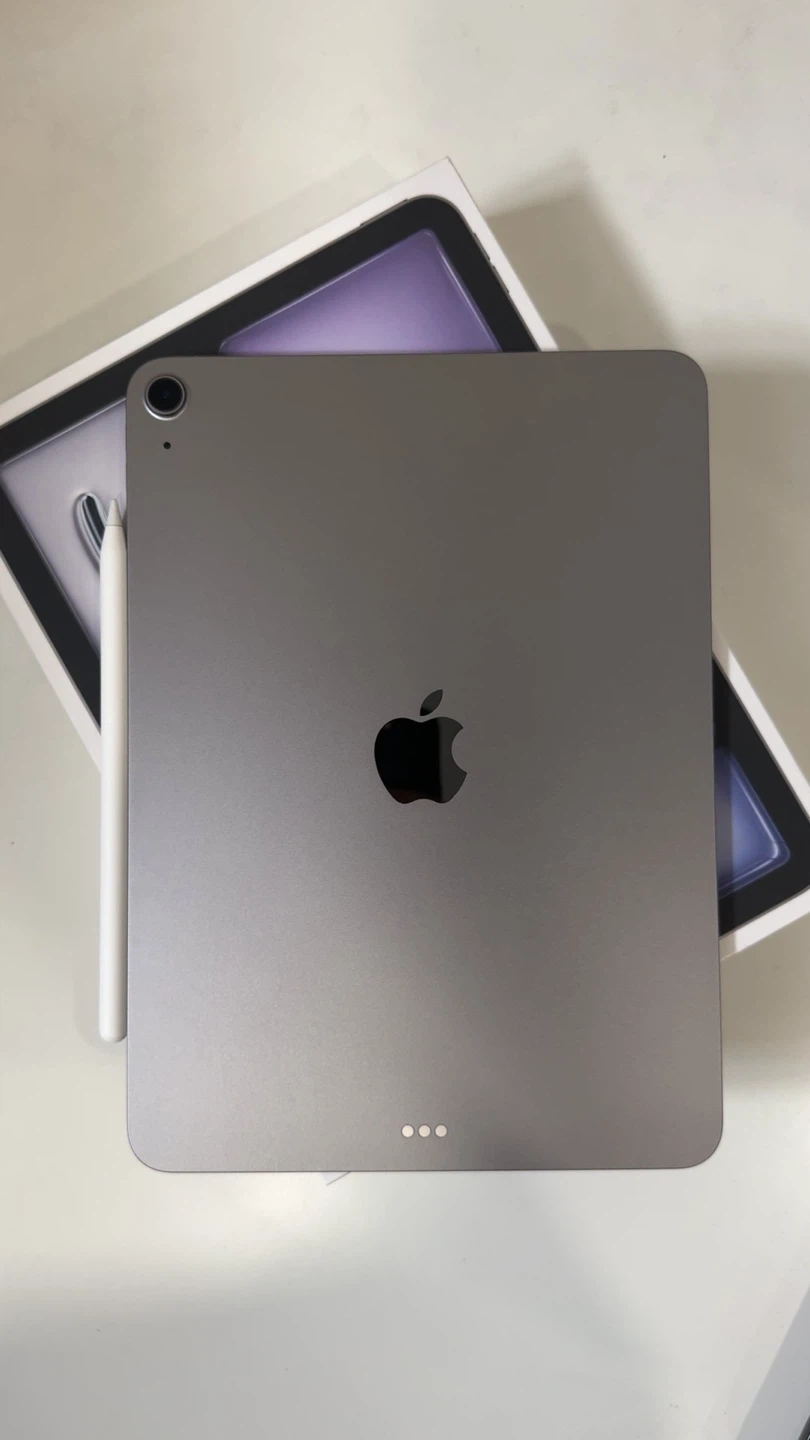 iPad Air 11” M3 256GB + Apple Pencil Pro + ESR Keyboard