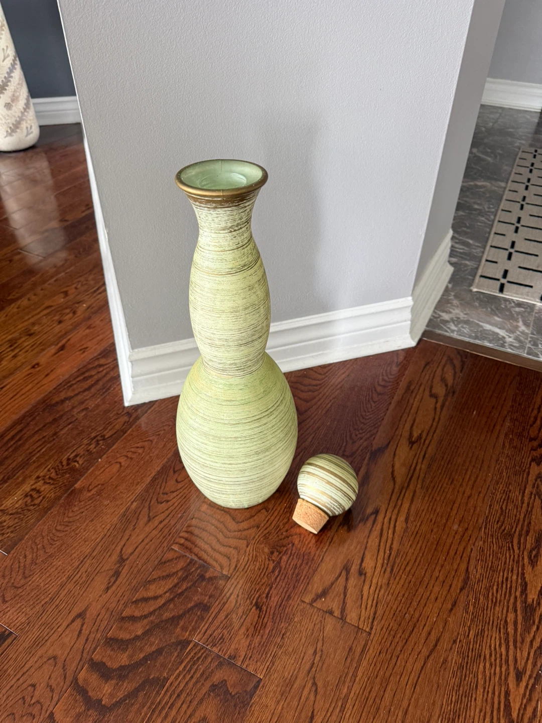 Vintage glass vase with glass stopper - photo 3